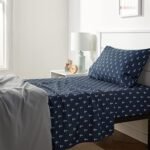 Amazon Basics Kid's Soft Easy-Wash Lightweight Microfiber 3-Piece Sheet Set, Twin, White Anchors, Printed : Home & Kitchen